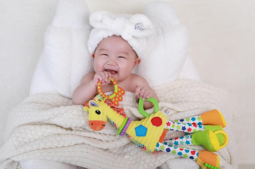 广州代怀试管生子宝宝两天不排便只放屁